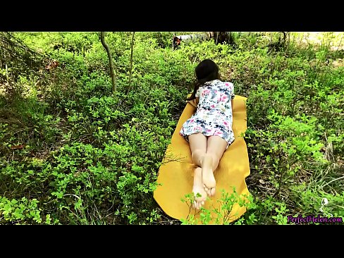 ❤️ Stranger auf Tinder masturbiert meine Muschi und fickt leidenschaftlich im Wald Homemade porn bei de.sayhentai.ru ❌❤