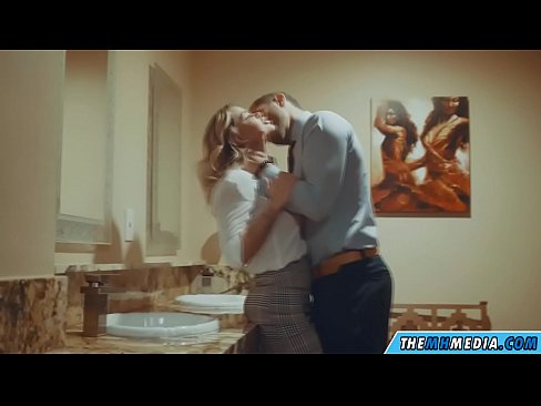 ❤️ Wenn eine vollbusige Blondine dich in einer öffentlichen Toilette verführt Homemade porn bei de.sayhentai.ru ❌❤